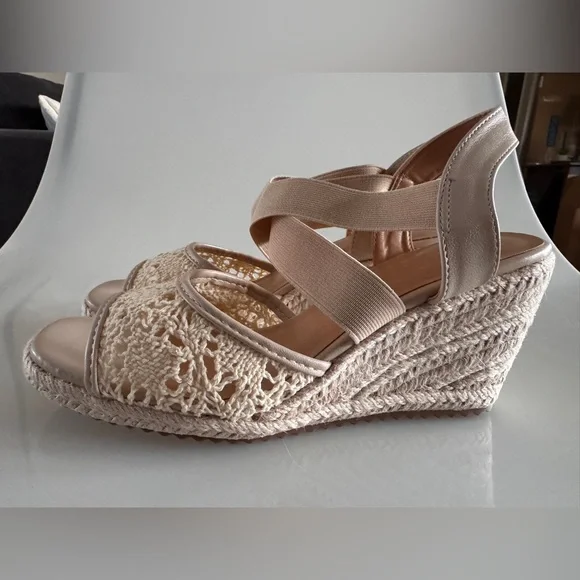 Elegant Beige Wedge Sandals-WOMENS - Picture 4 of 7